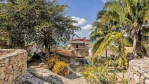 Las Olas Litibú Oceanfront Suite