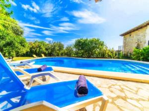 Stone villa in Búger with private pool