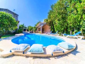 Stone villa in Búger with private pool