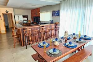 Pedaço do paraíso - Casa da colina - vista MAR - Praias & Trilhas