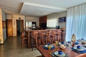 Pedaço do paraíso - Casa da colina - vista MAR - Praias & Trilhas