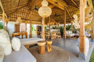 Villa Amaliza - Tropical escape - 4bdrs villa in Bingin Beach