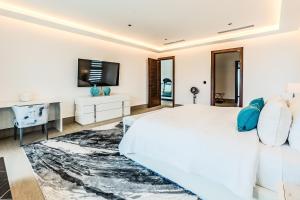 Luxury 6BR Golf Villa In Punta Cana - Infinity Pool, Golf & Beach Access, Maid & Concierge