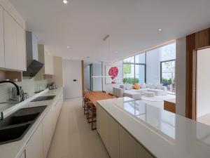 Sumptuous Duplex Pool Villa 3BR in Newly Built LuxPride 4 L12 Residence