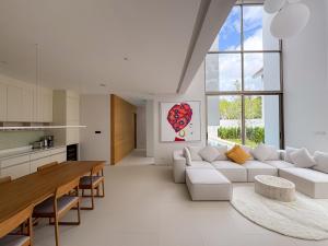 Sumptuous Duplex Pool Villa 3BR in Newly Built LuxPride 4 L12 Residence