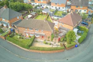 Luxehome-3BR-7guest-Freeparking-garden