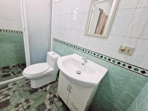 Charming 3 bedrooms house with spacious Balcony