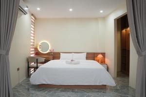 Fusion Westlake - High Furniture - Balcony Apartment