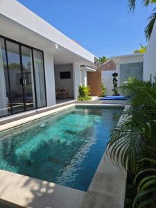 Sunflower Bali Villa