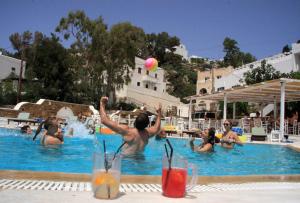 Armadoros Hotel / Ios Backpackers Ios Greece