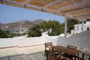 Armadoros Hotel / Ios Backpackers Ios Greece