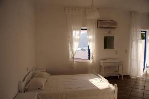 Armadoros Hotel / Ios Backpackers Ios Greece