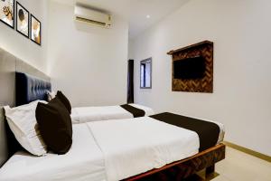 Super Collection O Sanpada Railway Junction