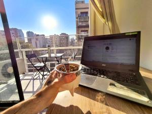 Departamento en Movistar Arena con balcón soleado