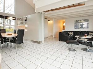 10 person holiday home in Ebeltoft-By Traum