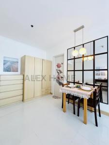 Alex Staycation Home in BGC