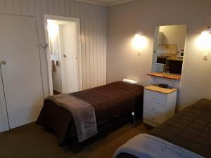 Camberley Court Motel