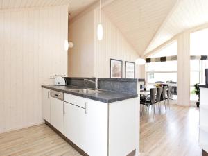 10 person holiday home in Großenbrode