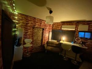 Popular Direct from the airport, perfect for getting anywhere in Tokyo, Skytree, Asakusas best access private lodging Lcuky Smile