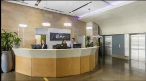 lovely 2 bedroom apartment with river view with a pool and a gym in the heart of the CBD