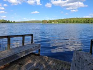 WOLF Lakeside Cabins Lapland
