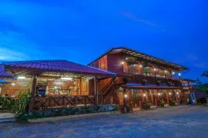 Mitkhoonyoum Hotel - Ban Na Pho