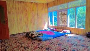 Raees Paying Guest House Naranag