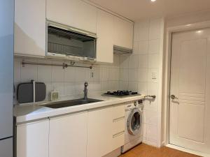 Gangnam Neat & Cozy Stay l Near Station