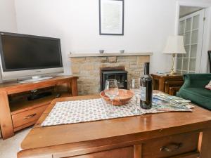 Joyces Cottage, 2 Brown Hill