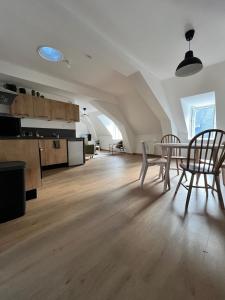 Lescapade Cherbourgeoise proche Naval