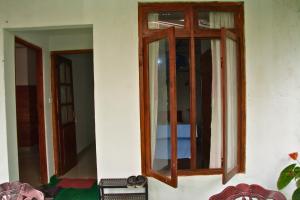 Morning Light Kitelella