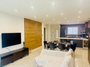 Villas Villa climatisee avec piscine privee en Petite Camargue : Villa 3 Chambres
