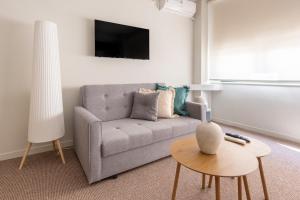 Zen Ermou City Center 1