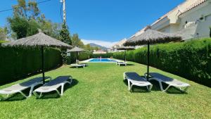 3-bedrooms HOUSE with private sunny garden and community pool in Nueva Andalucia near Puerto Banús