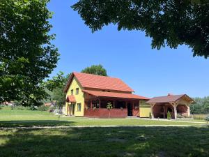 Pensiunea Mihade - 3hvězdičkové hotely ve městě Vama Buzăului