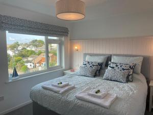 Beachy Maisonette- 2 Min walk to Porth Beach