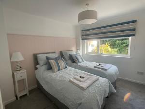Beachy Maisonette- 2 Min walk to Porth Beach