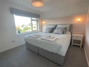 Beachy Maisonette- 2 Min walk to Porth Beach