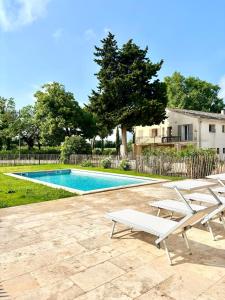 Maison Poumo, Piscine, clim & padel privé,12 pers