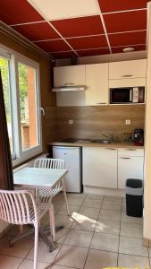 Appartements Studio au bord de la riviere : photos des chambres