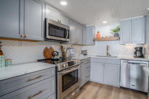 0407 Waters Edge Resort condo