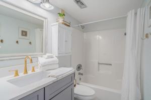 0407 Waters Edge Resort condo