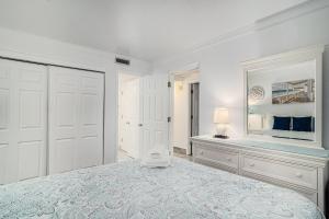 1402 Waters Edge Resort condo