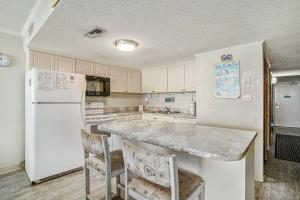 0402 Waters Edge Resort condo