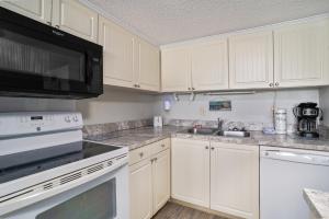 0402 Waters Edge Resort condo