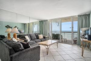 1412 Waters Edge Resort condo