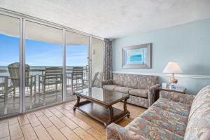 0404 Waters Edge Resort condo