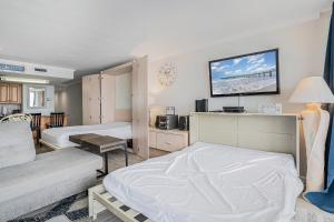 0406 Waters Edge Resort condo