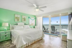 1001 Waters Edge Resort condo