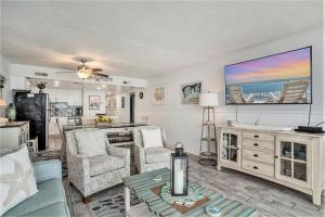 1201 Waters Edge Resort